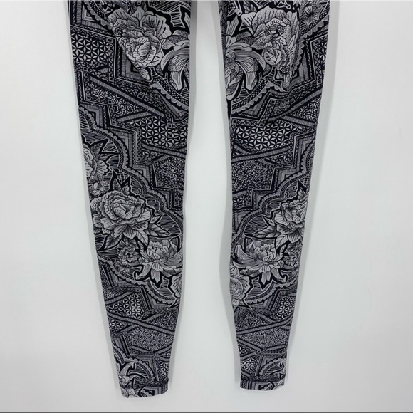 Lululemon Wunder Under Hi-Rise Leggings 28” in Inked Ice Grey Black Size 4 - Picture 10 of 13